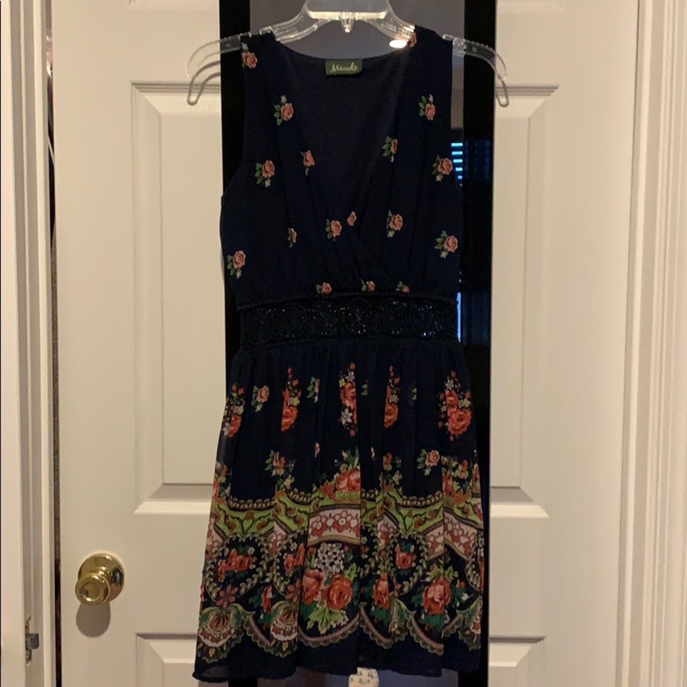 Maude blue floral dress - Picture 2 of 12